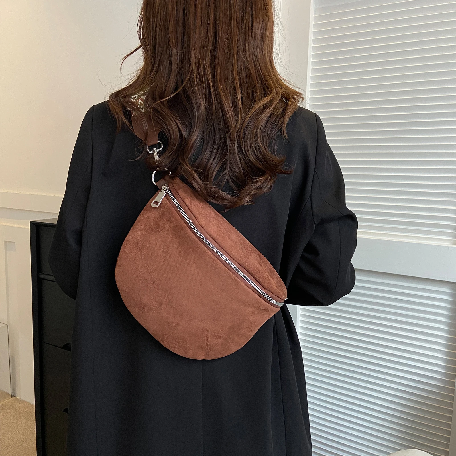 Women Casual Chest Pack Suede Solid Color Sling Shoulder Bag Vintage Waist Bag Wide Strap Autumn Winter Commute Crossbody Bags