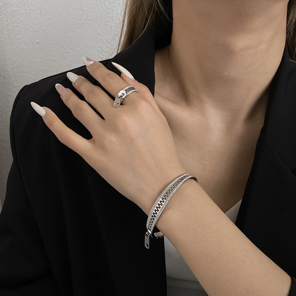 AENSOA Luxurious Gold-Plated Rhinestone Bracelet Bangles - Stainless Steel, Waterproof & Rust Resistant