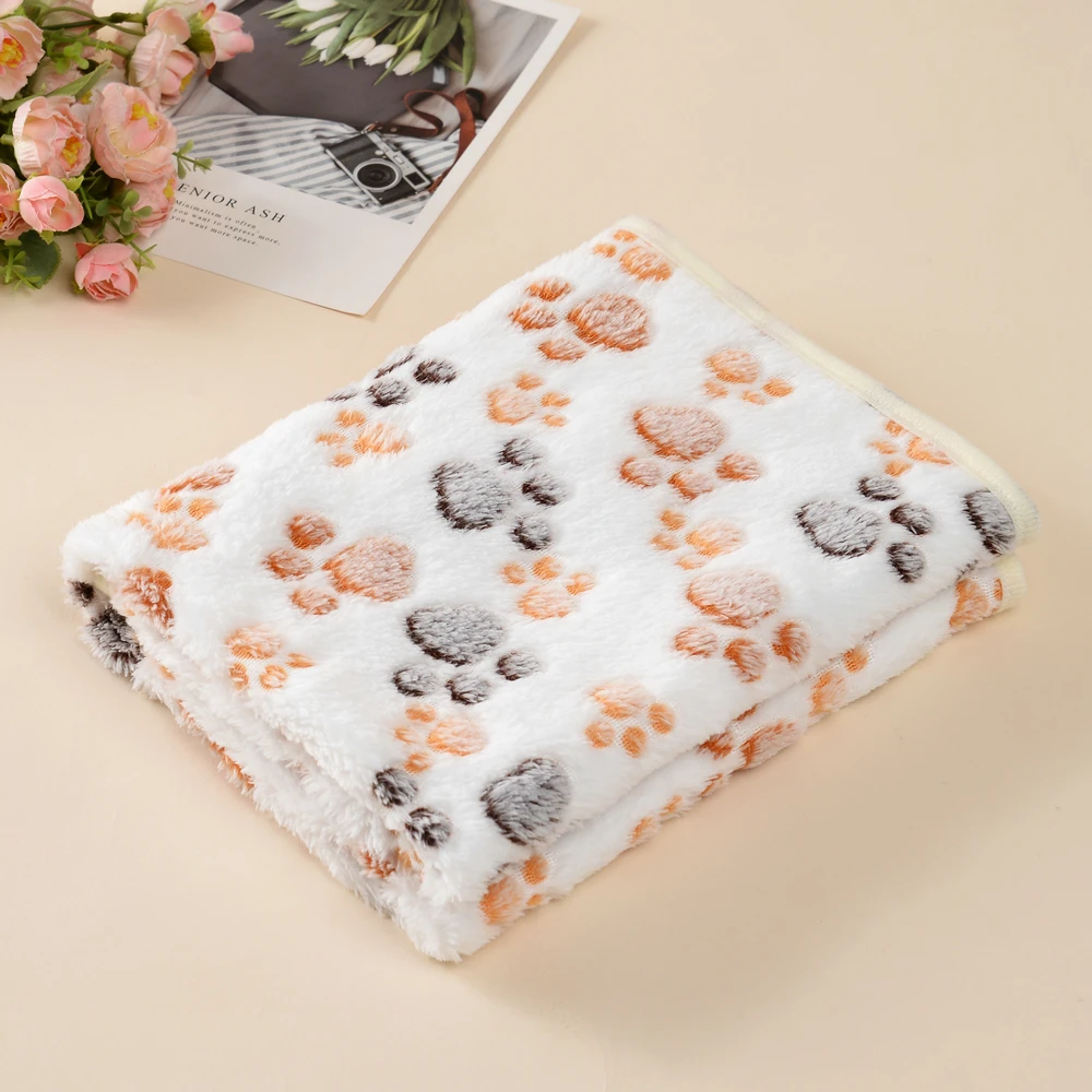 Autumn Winter Pet Dog Blanket for Small Medium Big Dogs Cats Warm Fleece Footprint Puppy Bed Mat Chihuahua Bulldog Pug Supplies