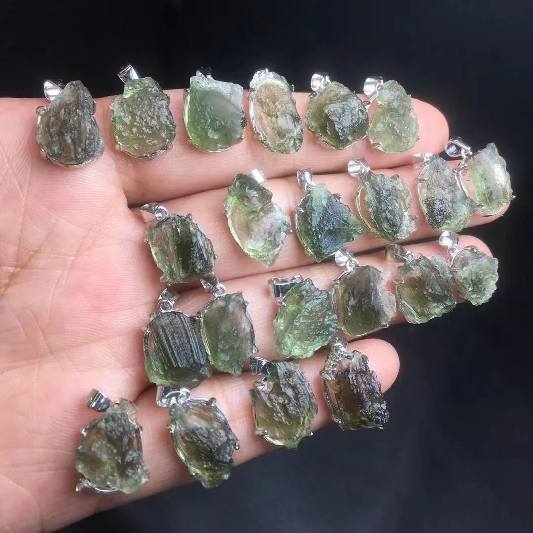 Unit One Piece 925 Silver Buckle With Good Quality Natural Moldavite Crystal Healing Random Shape Pendant 4