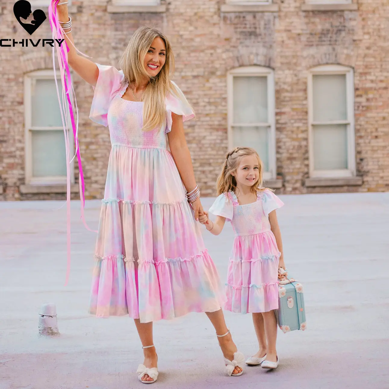 

Summer 2023 Mother Daughter Vacation Dress Fashion Print Puff Sleeve Swing Hem Dress Mom Mommy and Me Family Matching Outfits