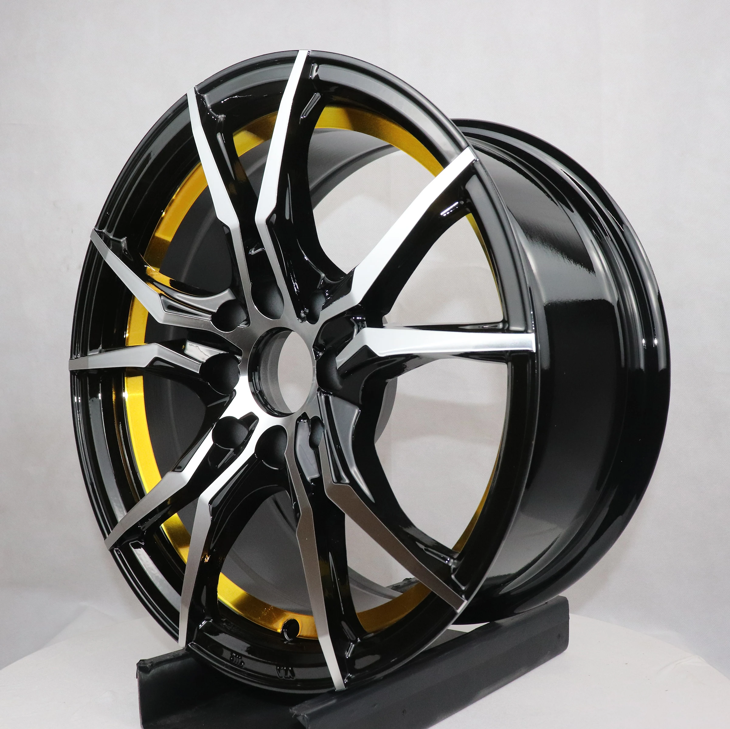 MID WHEELS/GLAIVE ルーミー 900系 ついて行き アルミホイール4本 
