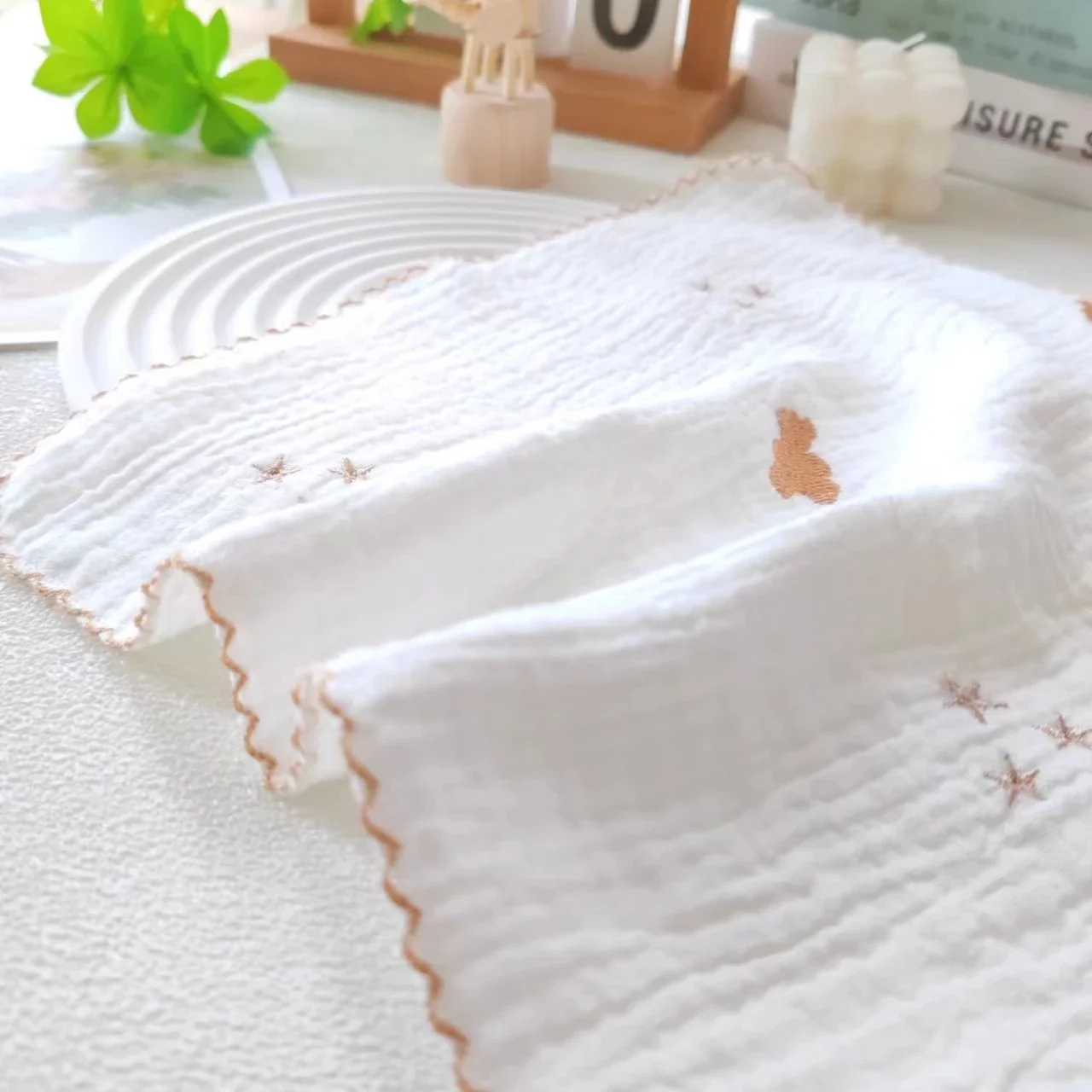 2pcs Cotton Baby Face Towel Newborn Items 4 Layer Embroidery Muslin Baby Bibs Handkerchief Soft Saliva Towel Feeding Burp Cloths