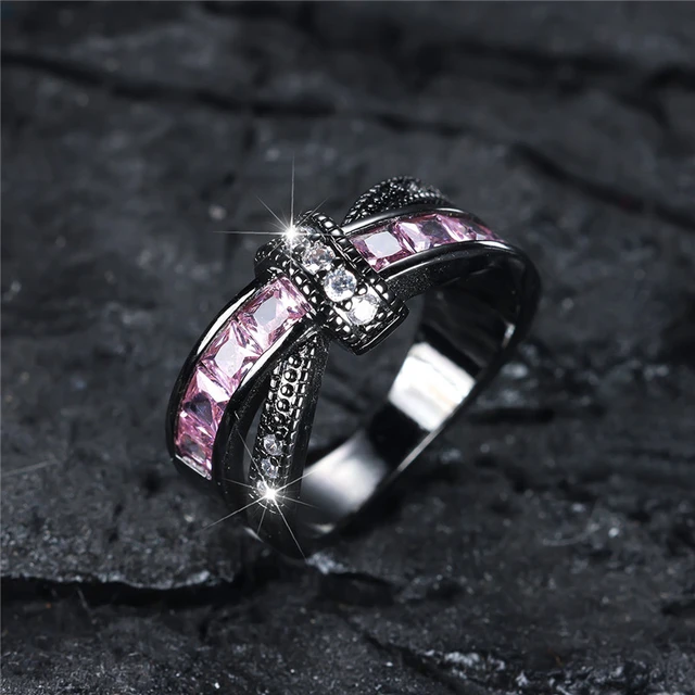 Gem Stone King 10K White Gold Pink Created Sapphire and Black Onyx and  Diamond Accent 3-Stone Women's Engagement Ring (2.48 Ct Oval) (Size 5) |  Amazon.com