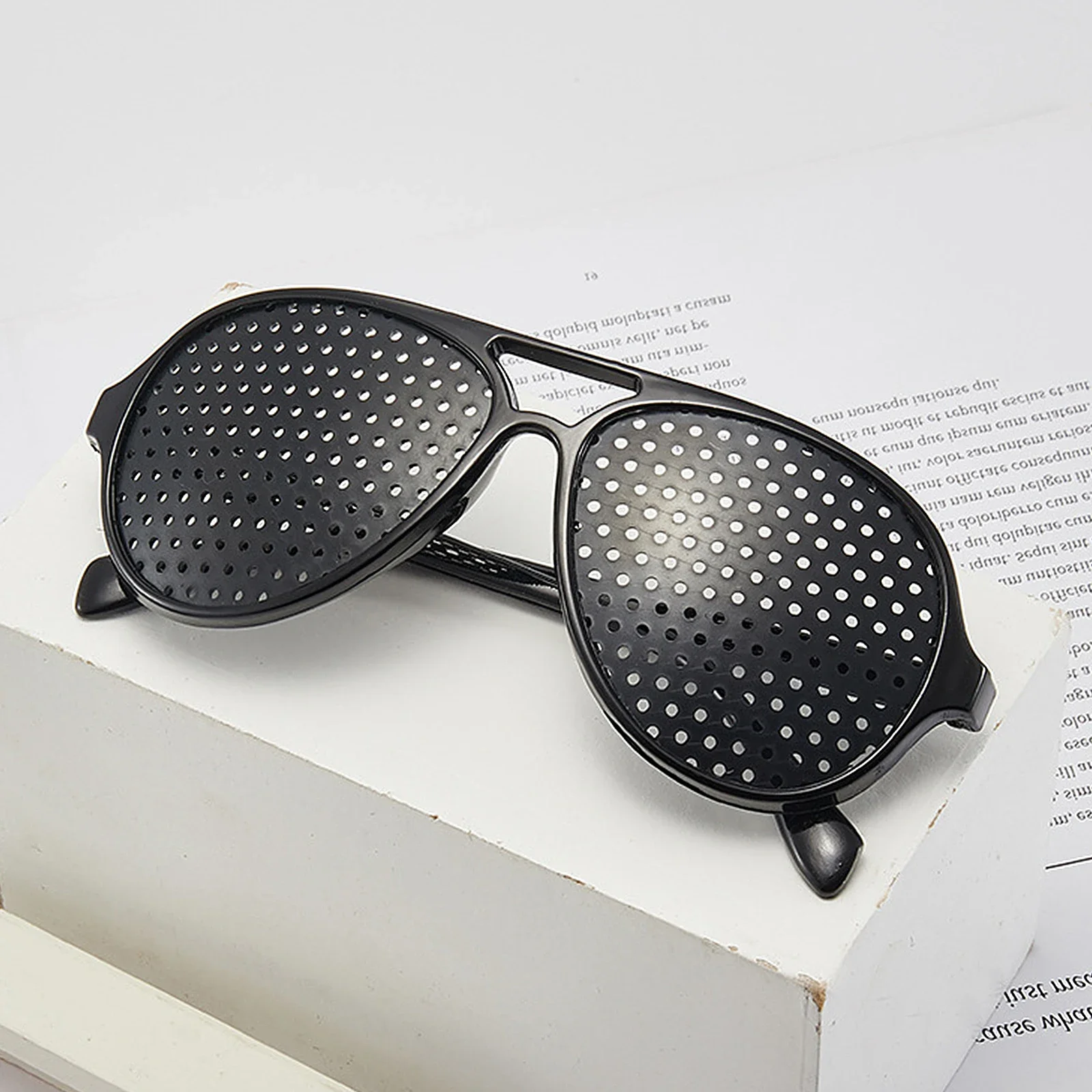 1/3PCS Anti-myopie Astigmatismus Gläser Vision Korrektur Müdigkeit Pin Loch Gläser Mit Löchern Für Männer Frauen Sehvermögen verbessern – Detail 2