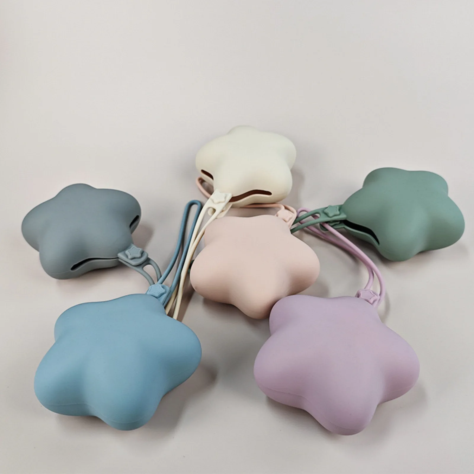 New Baby Pacifier Holder Soft Silicone Infant Portable Feeding Soother Container Box Nipple Storage Box 100% Food Grade Silicone