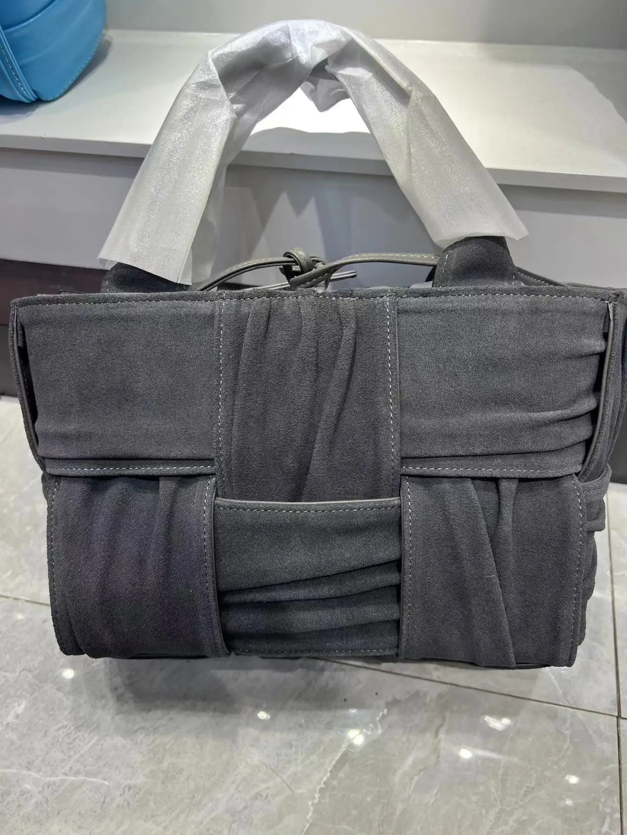 

Suede pleated hand woven plaid crossbody shoulder carrying leather tote women's bag