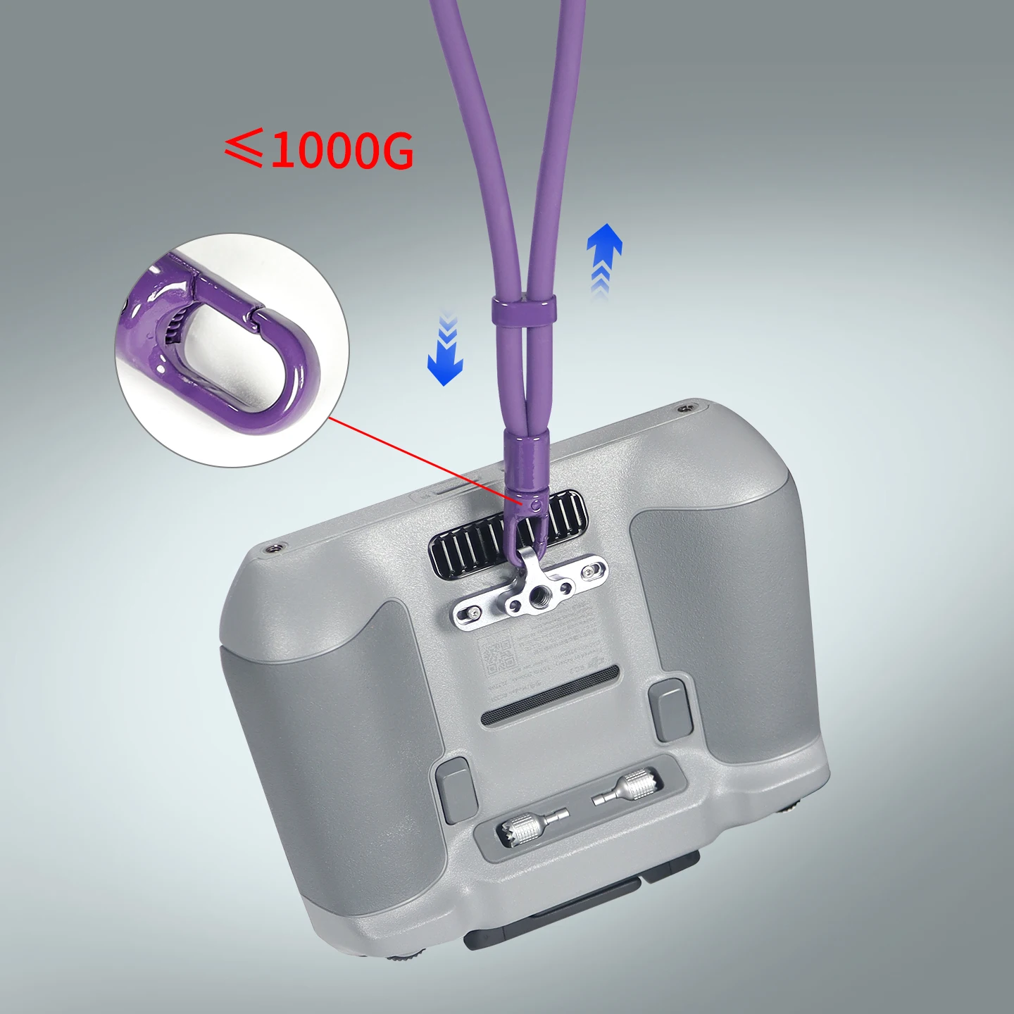 Lampe de poche LED tactique XT-XINTE avec câble USB de recharge, prête pour une utilisation en extérieur.