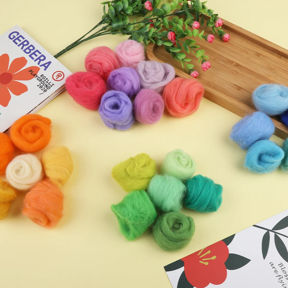 Description Picture 5 of itemTLKKUE 94 Colors 10g Wool Roving Fibre For Needle Felting Needlework Handmade Spinning Yarn Wool Christmas Doll Making Tools 1pc