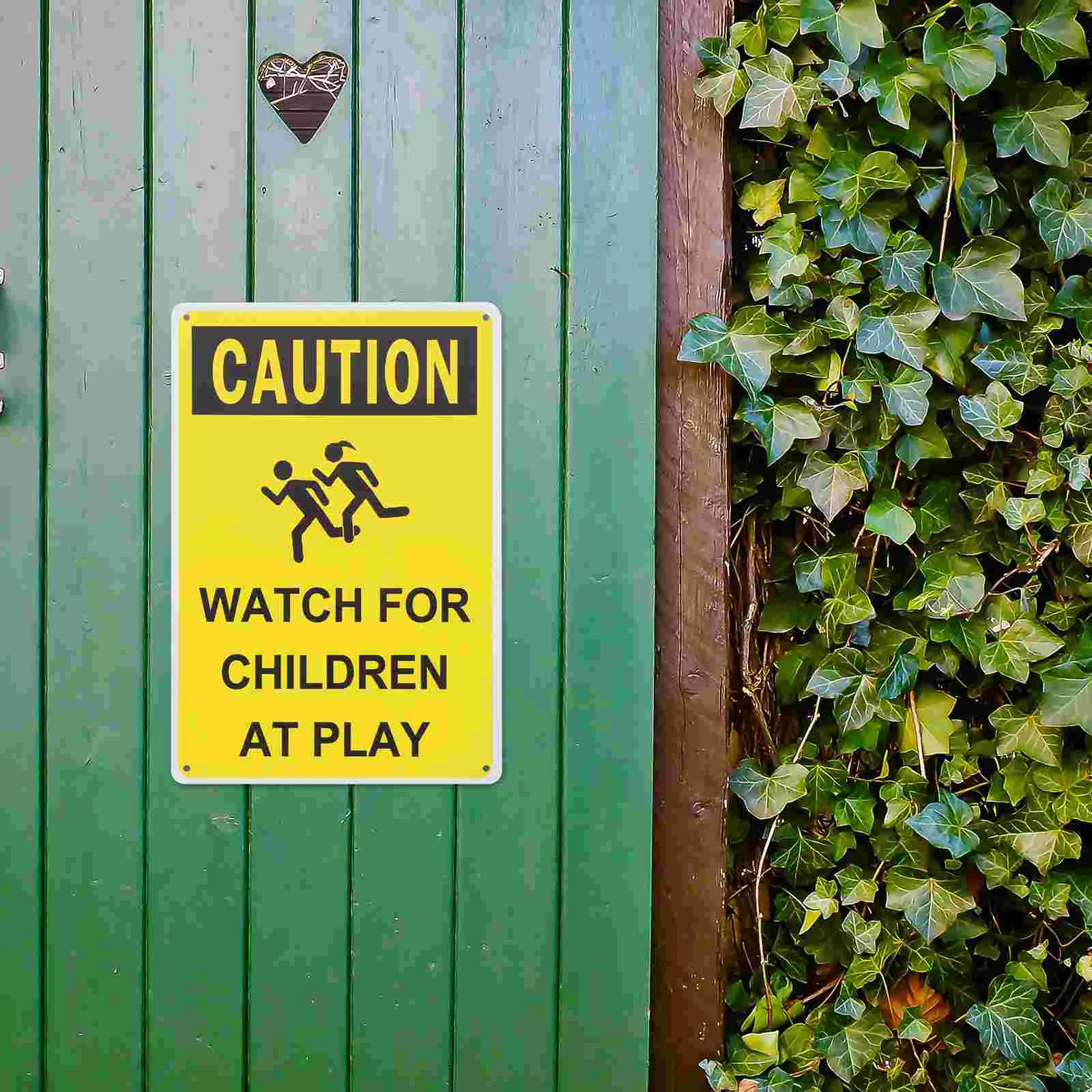 Рисунок 5 - Уличный дневной знак