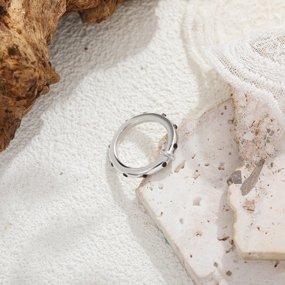 New Arrival Stainless Steel Black Zircon Small Circle Sleek Unisex Ring Waterproof Anti Allergic Punk Jewelry Party Gift Anillos