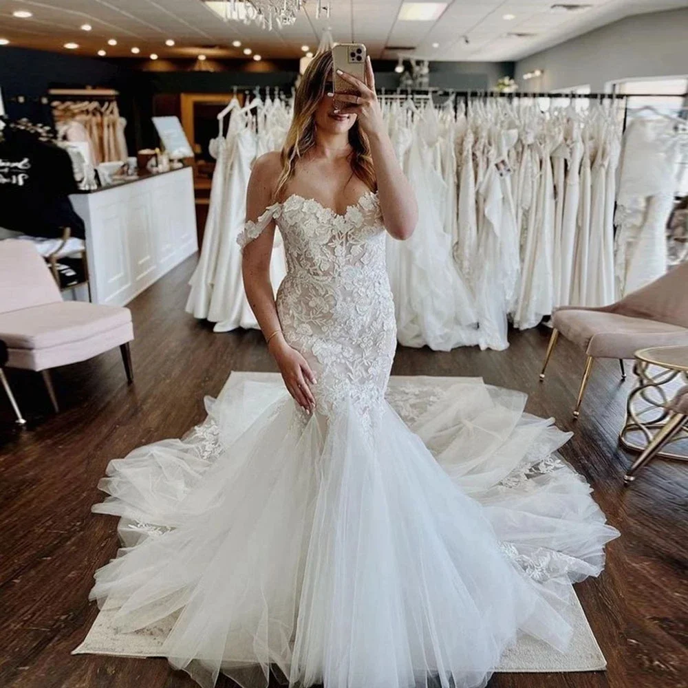 

Женское свадебное платье с открытыми плечами It's yiiya, белое Тюлевое платье с аппликацией и юбкой годе на лето 2019