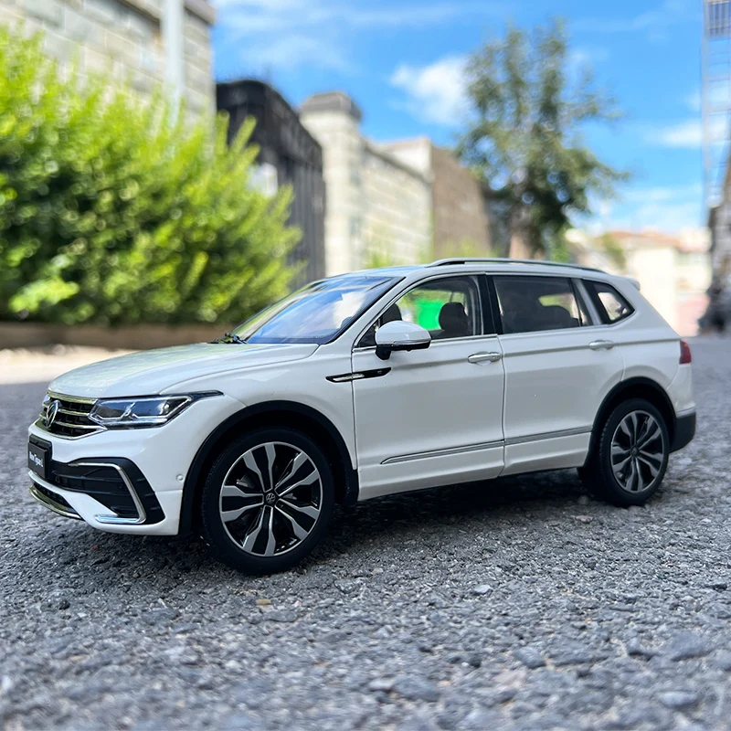 1:18 Scale 2022 TIGUAN L Alloy ​Simulation Car Model Diecast Metal