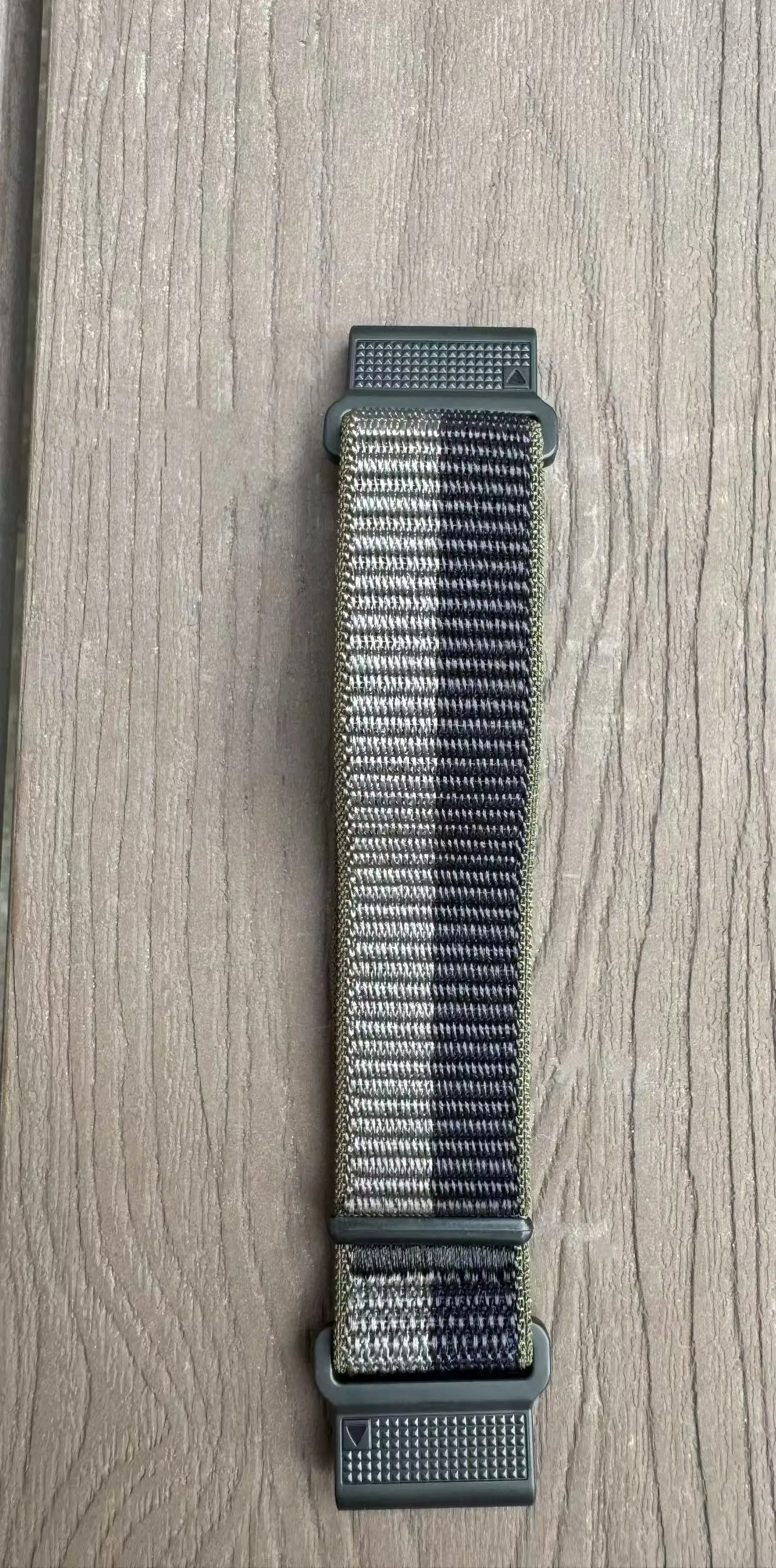 Durable Braided Nylon Loop Strap - QuickFit 22mm/26mm