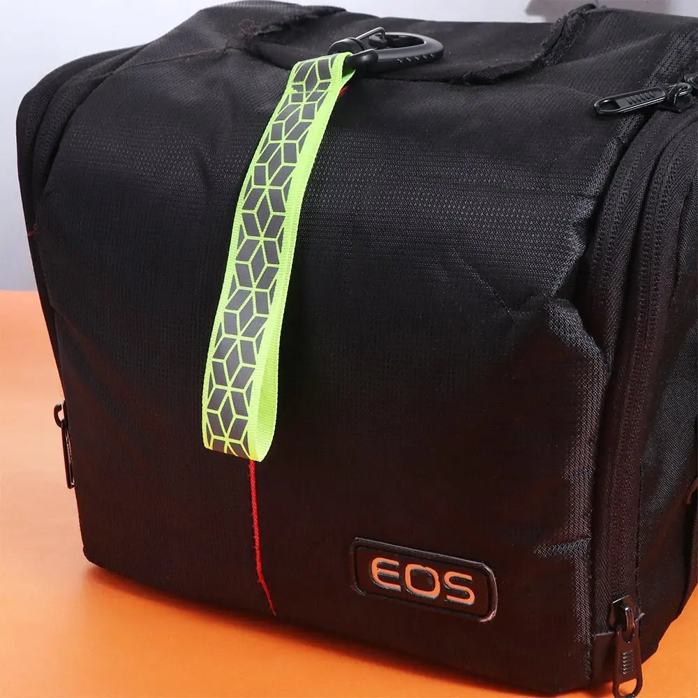 Reflective Effect Safety Reflector Pendant Lightweight Multi-functional Reflective Backpack Pendant Night-time Powerful