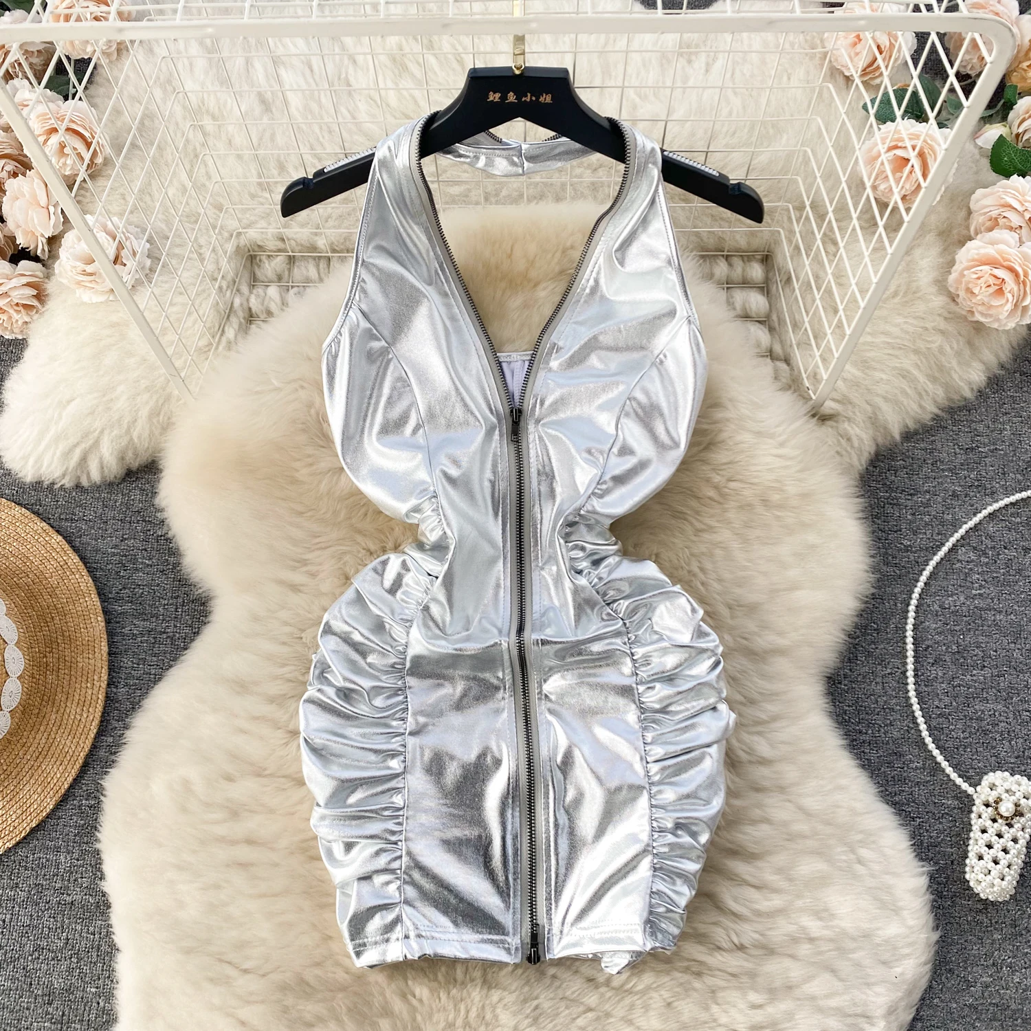 

Falda Sexy Mujer Halter Folds Zipper Sleeveless Skinny Leather Dress Women Backless A-line Summer Vestidos A-line Dropshipping
