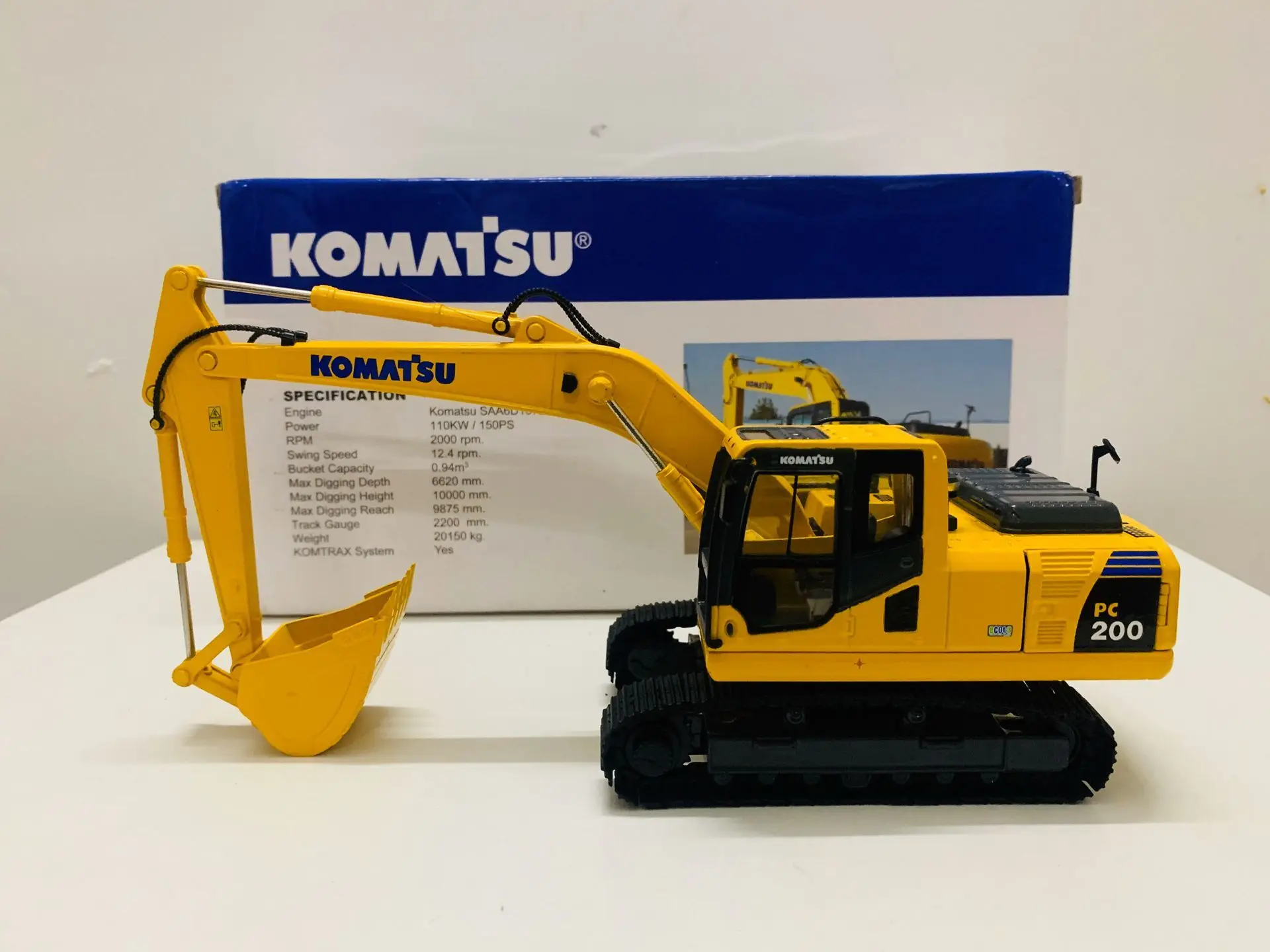 

Komatsu PC200-8MO Hydraulic Excavator 1/43 Scale DieCast Model New in Original Box