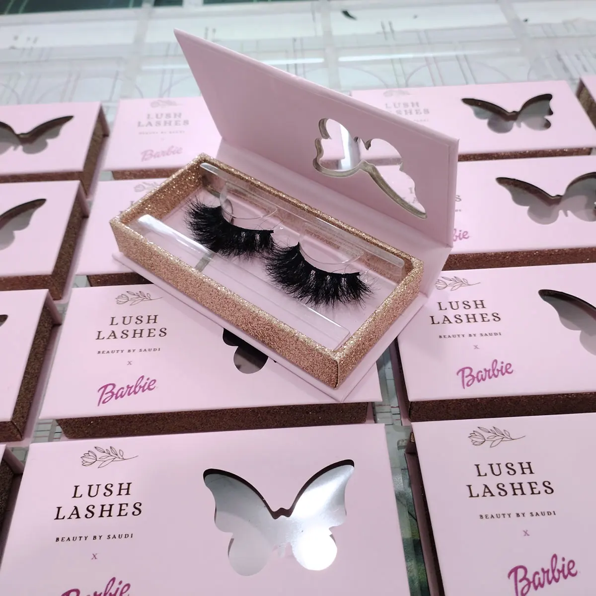 Wholesale Magnetic Eyelash Box Package Customize Natural Mink Cluster Russian Lashes Packaging Logo With Tray Soft Lash Supplier