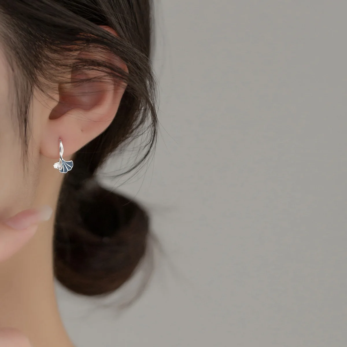 New in 925 Sterling Silver Drip Glue Ginkgo Biloba Leaves Ear Piercing Stud Earrings For Women Jewelry Wholesale Money 925 - Image 2