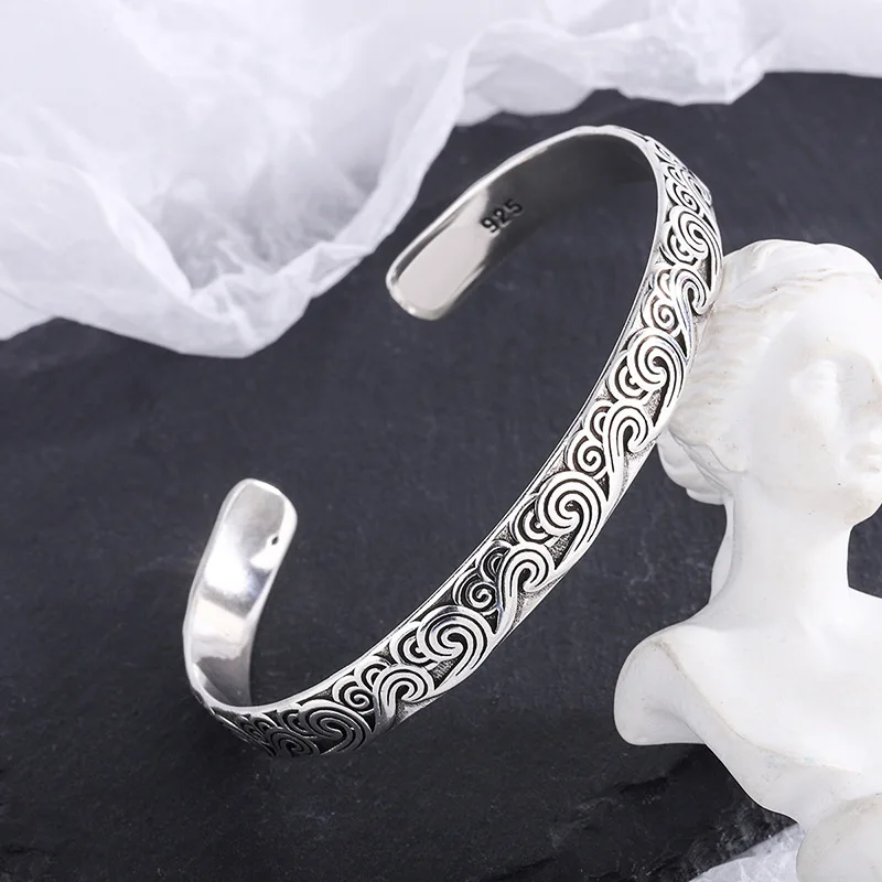 Retro Wave Sweet Cloud Opening Bangle in 925 Sterling Silver