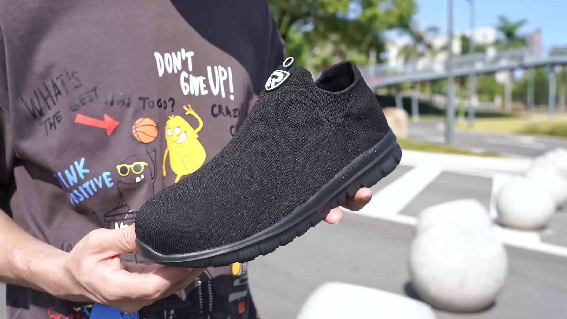 LARNMERN 安全靴男性用スチールつま先滑りにくい靴軽量通気性