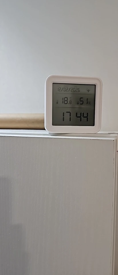 Tuya Temperature and Humidity Sensor WiFi with Backlight Supported Hygrometer Thermometer Work With Yandex Alexa photo review