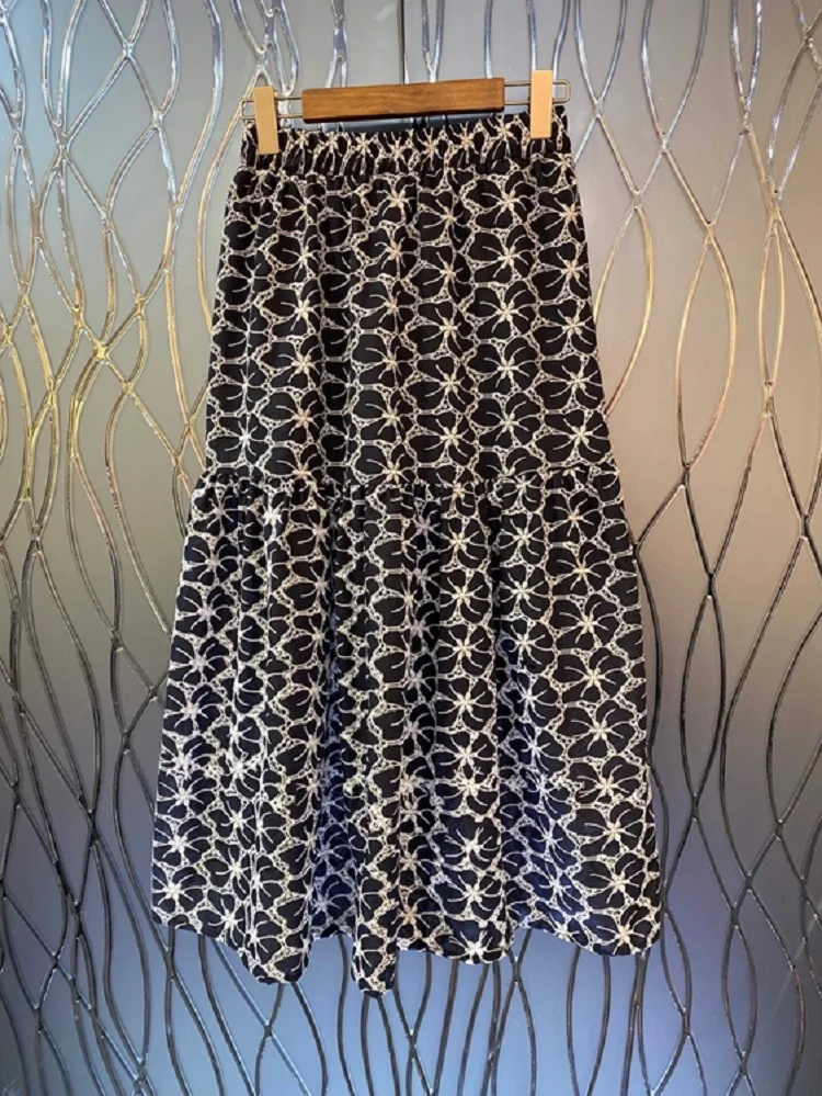 

2022 Autumn Fashion Long Skirts High Quality Ladies Elastic Waist Allover Exquisite Embroidery Casual Long Maxi Skirts Clothes