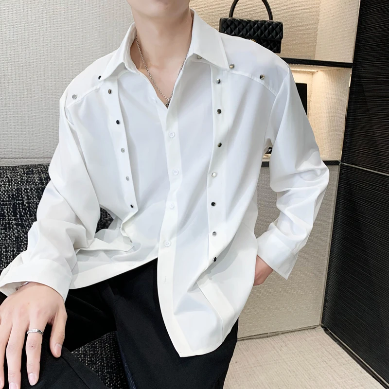 폭발적인 트렌드 루즈 캐주얼 패션 라이트 윈드 나이트 클럽 남성 화이트 긴팔 리벳 셔츠, 시니어 센스 남성 인기 셔츠