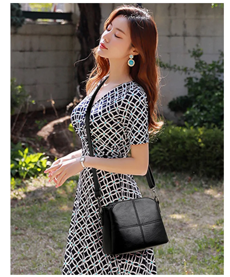 Women's Retro Crossbody Bag product image