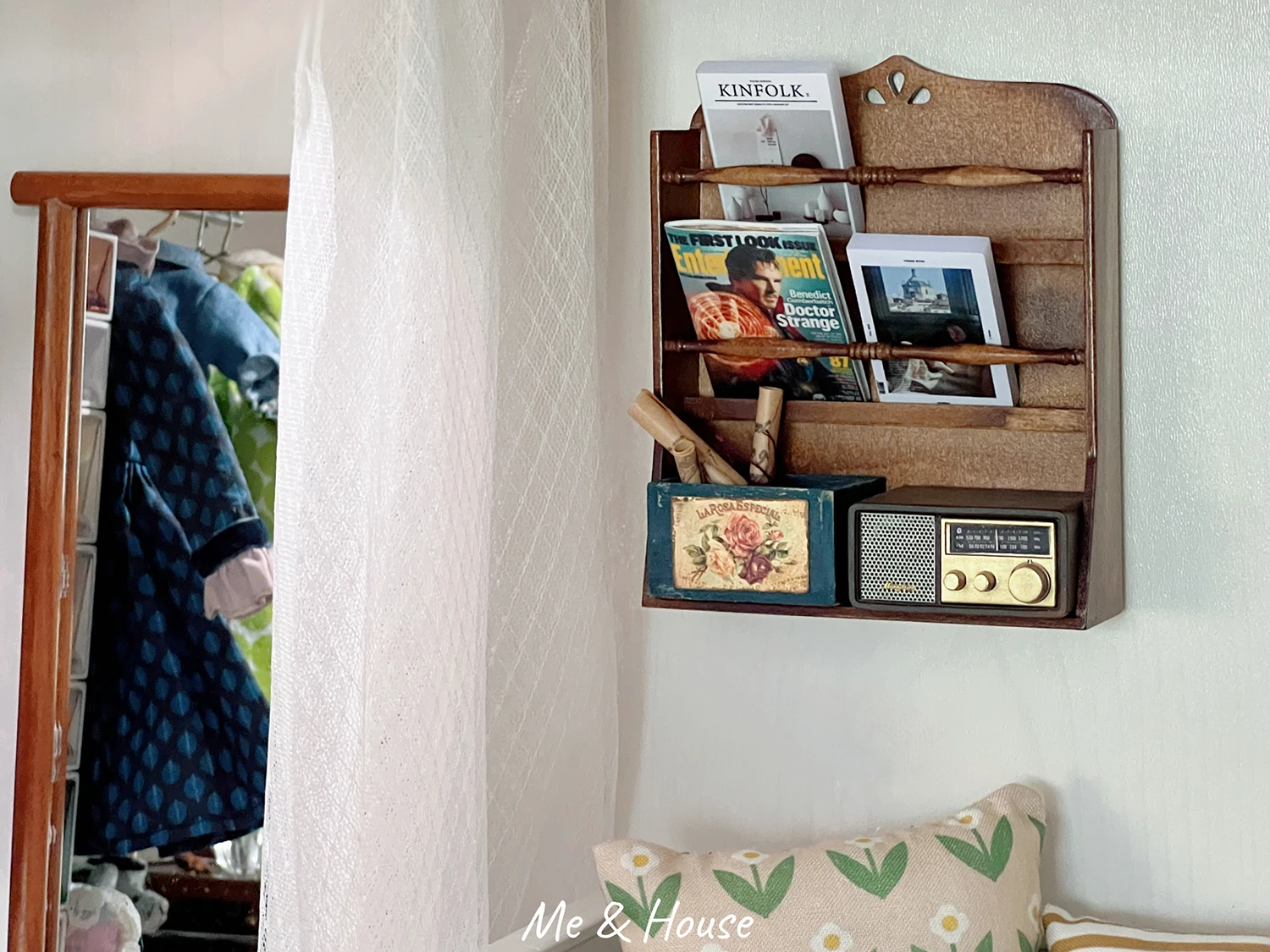 1/6 Shelf/Bookshelf/storage rack solid wood cherry wood doll house mini model