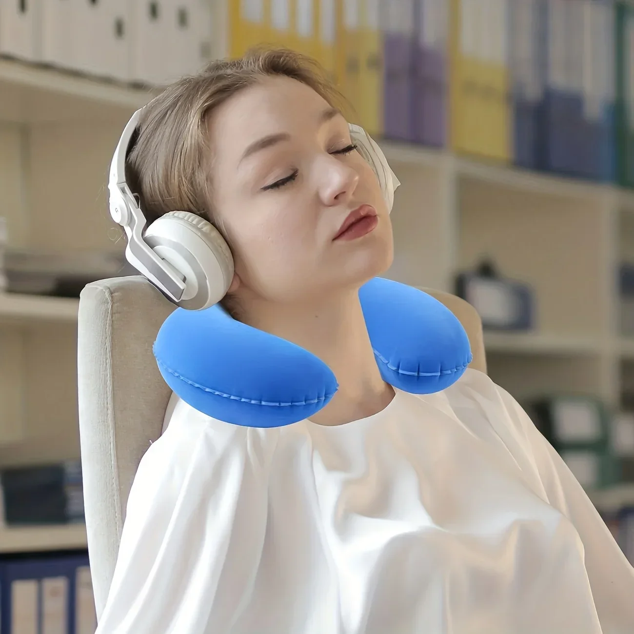 5 colors of silicone inflatable travel neck pillow, portable suede PVC travel pillow, comfortable support for head and neck 6