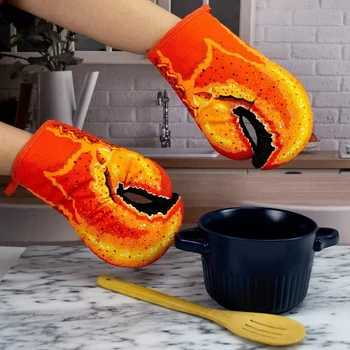 Lobster Claw Oven Mitts 1