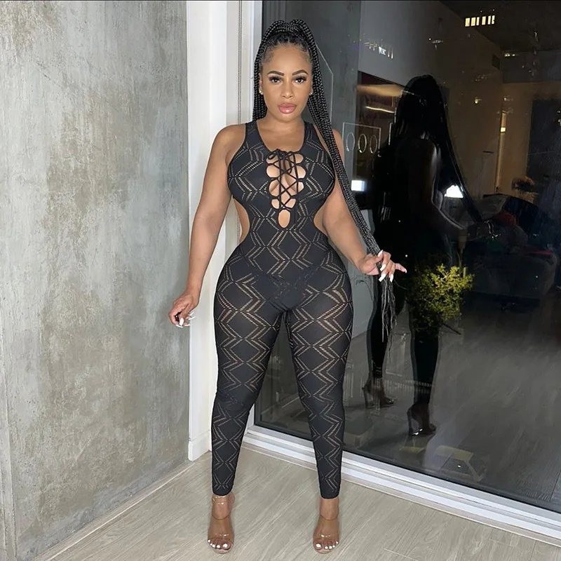 Рисунок 3 - Сексуальные комбинезоны с вырезами 2023