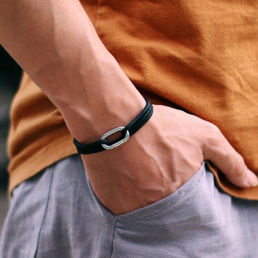 Paracord Mens Outdoor Adventure Hiking Bracelet