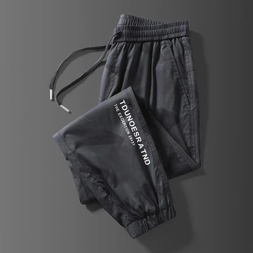 Description Picture 4 of itemTraining Slacks Wear-resistant Shrinkable Cuffs Skin-touch Men Sports Pants Camouflage Sweatpants Sports Pants Versatile