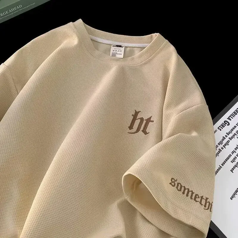 تي شيرت كاجوال مطرز نصف كم للرجال صيفي بسيط موضة م...