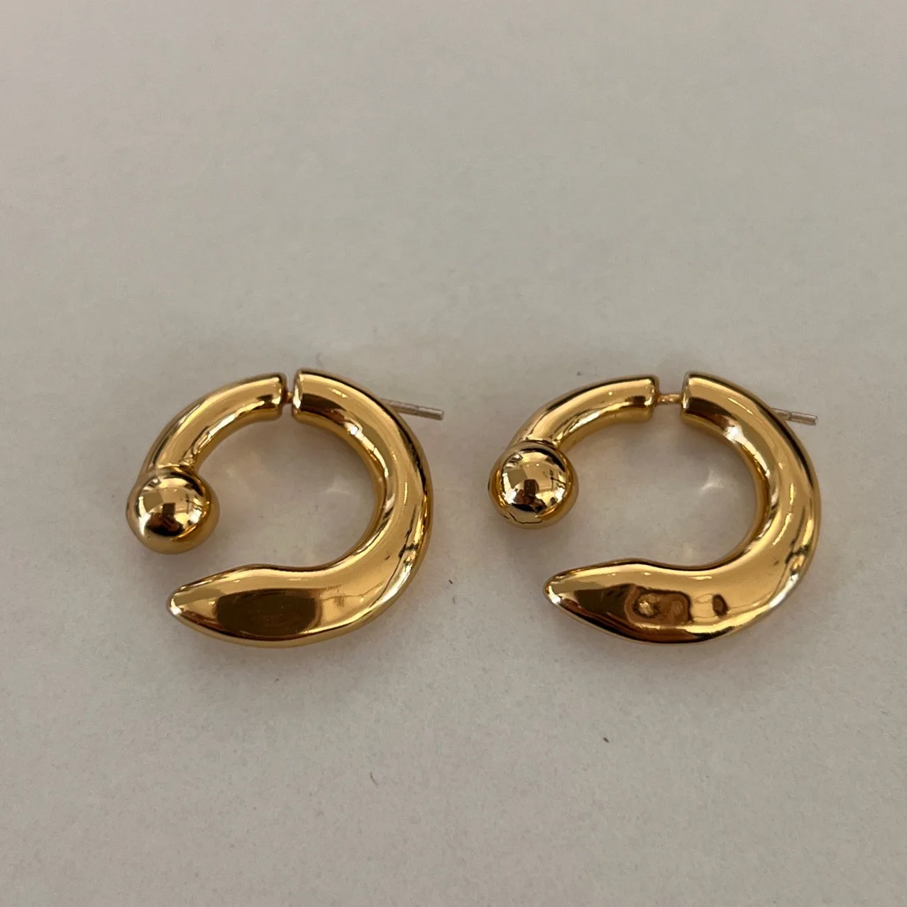 European And American Fashion Retro Geometric C Irregularly Shaped Earrings Contracted Metal Stud earrings Women Jewelry Gifts