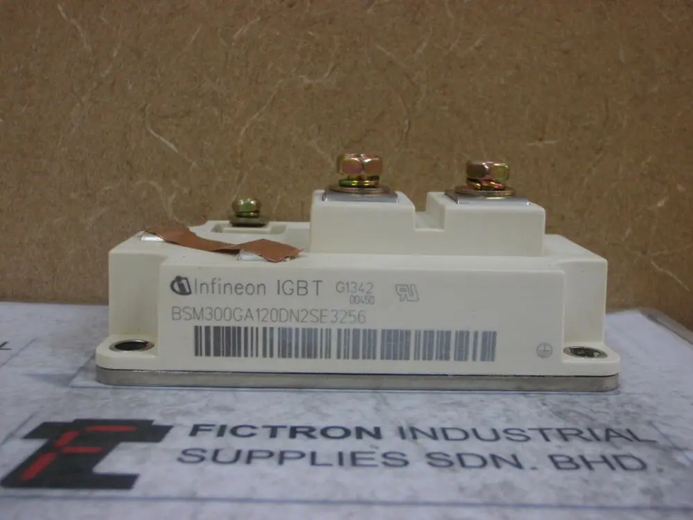 

Новый модуль BSM300GA120DN2SE3256 bsm300ga120dn2s _ e3256 EUPEC/INFINEON, 1 шт.