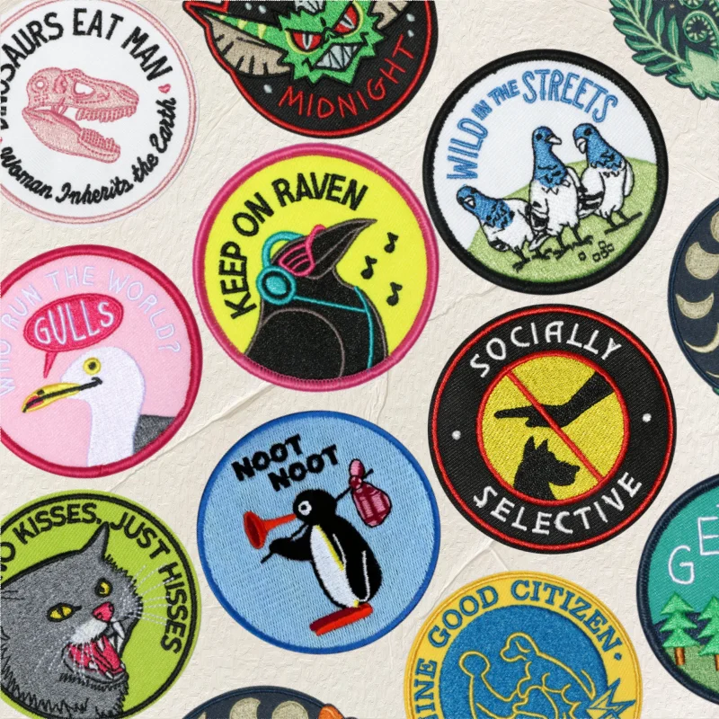 1PC Cartoon Lustige Gestickte Patch Eisen Auf Nähen Auf Patches Für Kleidung Kappe Tasche Halloween Weihnachten DIY Geschenk Klebe abzeichen