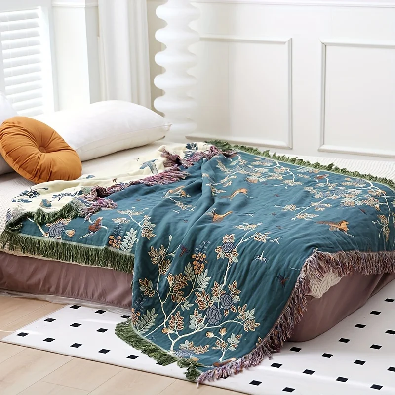 Available on both sides dark or light, high-grade towel quilt, tassel design on all sides, cotton multi-layer gauze material, 2