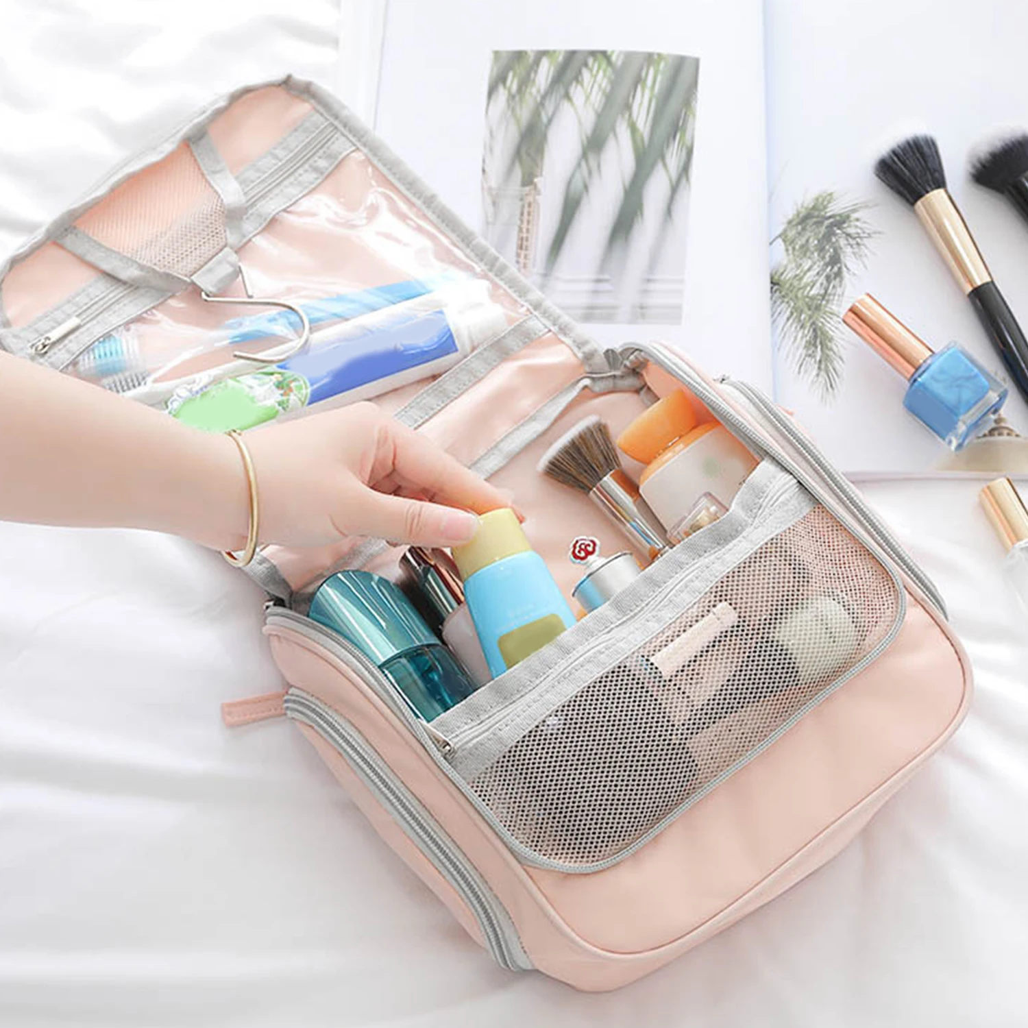 

Large Capacity Makeup Bag Travel Tote Waterproof Cosmetic Bag Toiletries Storage Bags Ladies Cosmetic Bag Organizer