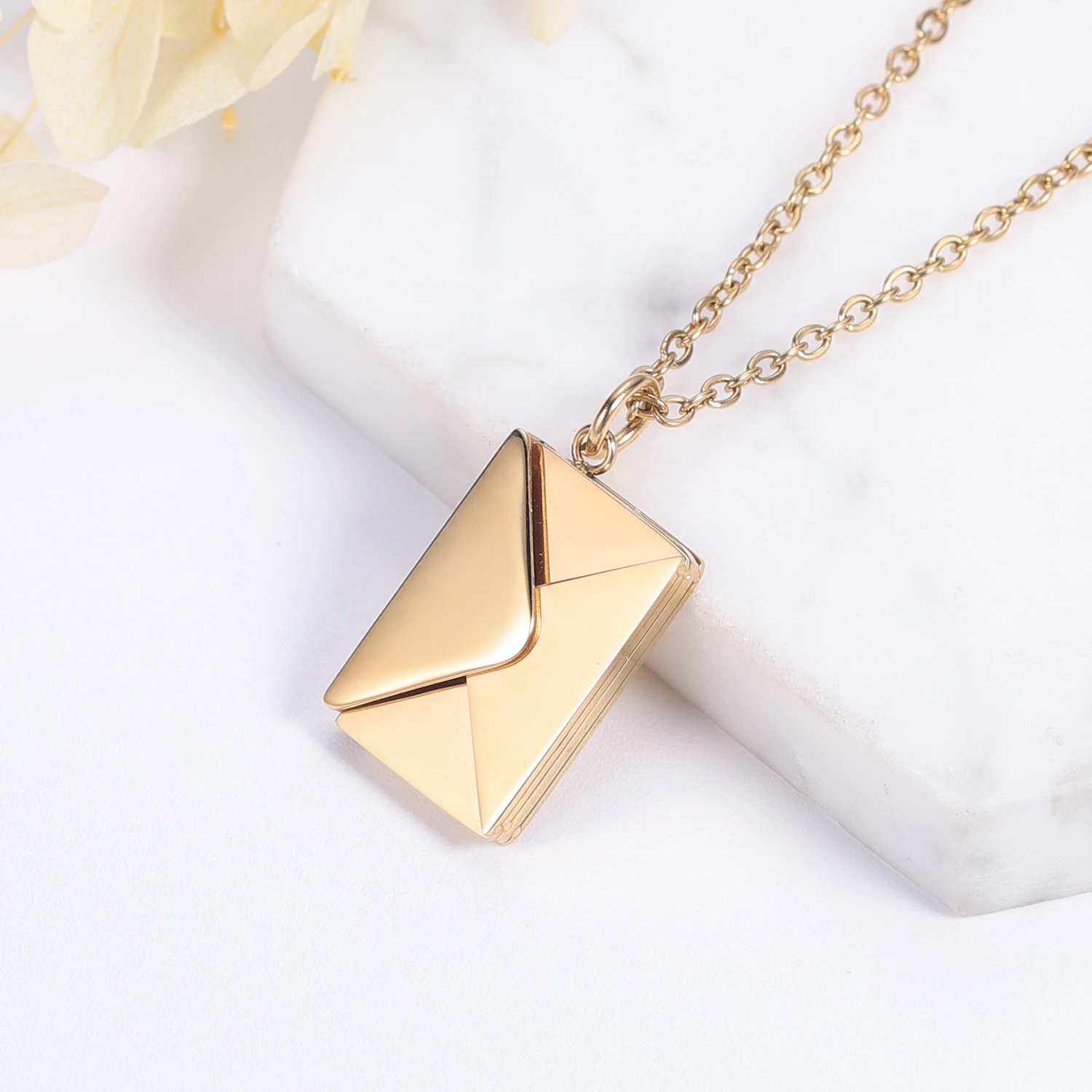

Customized Pendant Necklace Love Letter Envelope Stainless Steel Jewelry Confession Love You For Valentine Day Mother Day Gift