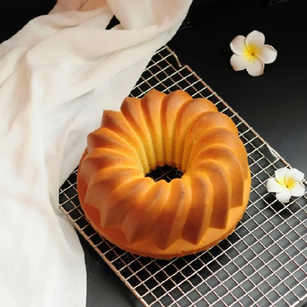 https://ae01.alicdn.com/kf/S01a47b8d766b47c2a09cdca7c8068a8cG/Silicone-Cake-Mold-Large-cake-pan-Food-grade-silicone-mold-Non-stick-round-for-Jello-Gelatin.jpg