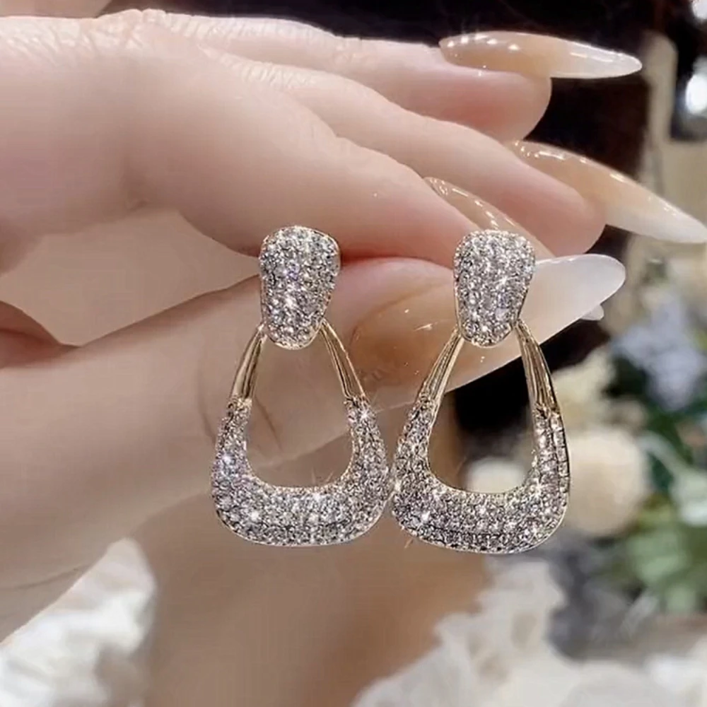 

Full Diamond Geometric Earrings Niche Design Sense Premium 2024 New Trendy Stud Earrings Women's S925 Sterling Silver Needle