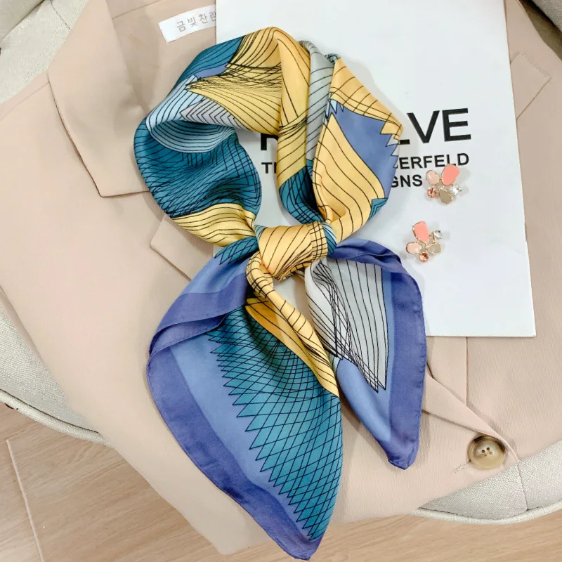 

Four Seasons Travel Silk Scarf Female Print Beach Square Scarves Fashion 2022 Sunscreen Headcloth Popular 70X70CM Small Kerchief
