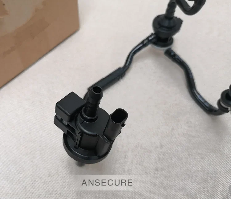 1.8 Vapor Canister Shut Off Purge Non-Return Valve Vacuum Connecting Hose For Audi A3 8P TT VW Passat CC Golf Sharan Skoda Seat