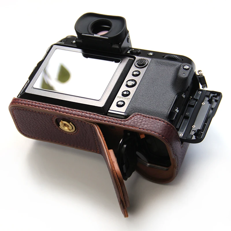 富士フイルムGFX50SⅡ、GFX100S用本革ハーフケースとムック本2冊充電器