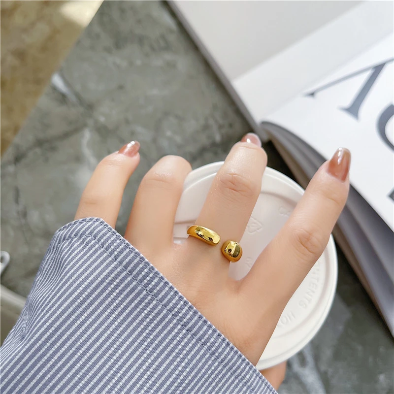 Anillo de dedo índice para mujer, temperamento europeo americano, chapado en acero de titanio, oro de 18k|Anillos| - AliExpress