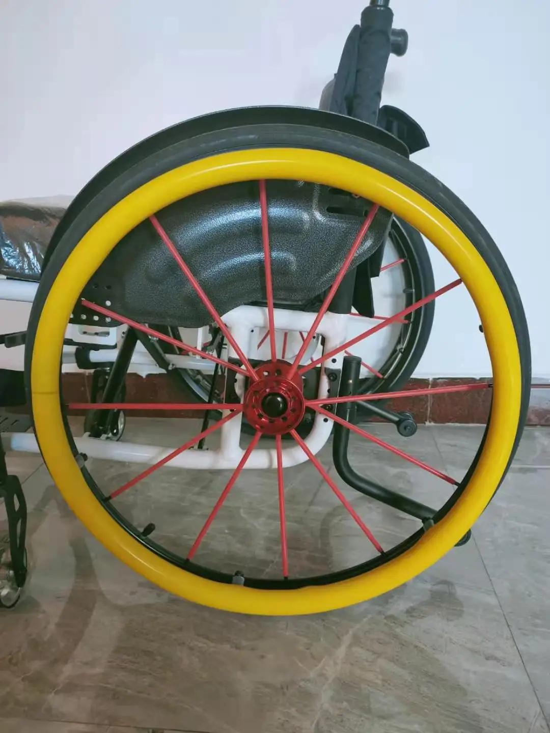 [One pair] 24Inch wheel Wheelchair pusher snare anti-skid protective sleeve Silica gel sleeve full package 24"