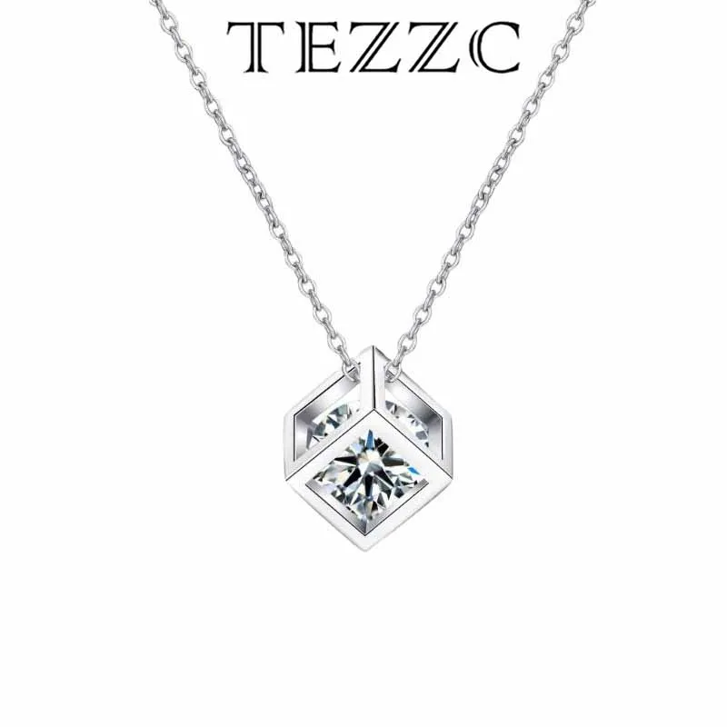 

Tezzc 5mm 6.5mm Sugar Cube Necklace Women's Moissanite Love Rubik's Cube Pendant S925 Silver Fashion and Elegant Fine Jewelry